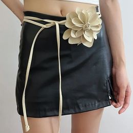 Flower Decoration Leather Belt For Women Luxury Designer Exaggerated PU Leather Lace Up Waistband Belt Rope Y2k Belt Female 240315