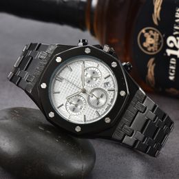 Luxury Mens Watch Automatic Quartz Movement Waterproof Watch Cool Men Watch Fashion Watch Sports Stainless Steel Calendar Watch Leisure Womens Watch