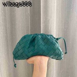 Bottegvenetas Pouch Designer Handbags 2024 Woven Cloud Bag Hand Wrinkled Messenger Shoulder Dumpling Bag Thousand Three Hundred and Twenty-three J198