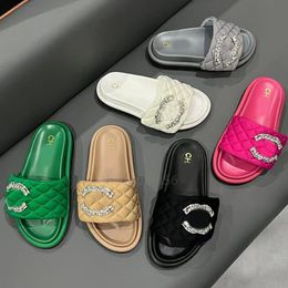 Designer Luxury Bread Sandals Swimming Pool Pillow Flat Bottom Comfortable Mule Summer Beach Tourism Holiday Leather Black Women Slippers