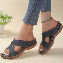 Slippers Slippers Womens Summer Sandals Elegant Low Heel Zapatos jer Wedge High 2024 H240326Y5AZ