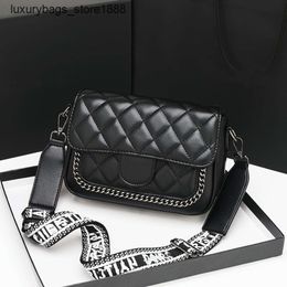 Shoulder Bag Designer Classic Brand High End Handbag for Women in New Popular Small Fragrance Style Fashion Versatile Single Shoulder Crossbody Diamond Grid Chain