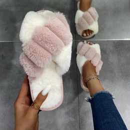 Slippers Slippers 2023 Cross Design Winter ouse Fury Womens fluffy fur Ome Slides flat bottomed indoor flooring Soes soft womens flip H240326UNGC