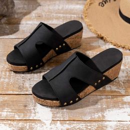 Slippers Slippers Roman Wedges Sandals for Women Plus Size Summer 2023 Slip-On Plaorm Woman Rivets Tick Sole Gladiator Mujer H240326214W