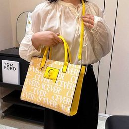 Designer bag 2024 Handbags Womens Crossbody Versatile Red Fashion and Casual Korean Single Shoulder Handbag Minimalist