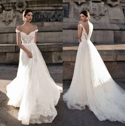 Fashion Backless Beach Wedding Dresses A-Line Off Shoulder Appliques Lace Bridal Gowns Tulle Sweep Train Bohemian Wedding Dress