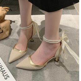 Sandali a corda perle 523 tacchi alti con fiocchi sexy scarpe punta di punta estate 2024 vestito elegante per feste di moda pompe zapatos para mujer