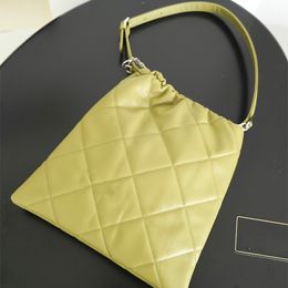 Vintage Stylish Design With Leather Diamond Pattern Large Capacity Garbage Bag Women's Shoulder Bag Adjustable Buckle Metal Single Chain Underarm Bag Card Bag 25CM