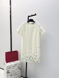 Casual Dresses 2024 Spring/Summer Heavy Industry Sequins 3D Flower Embroidery Round Neck Short Sleeve Dress Loose Women Fashion Mini Skirt