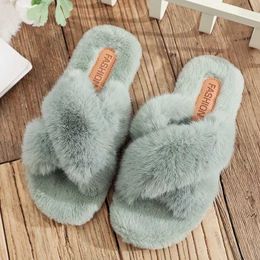 Slippers Slippers Womens fashion warm fluffy slider comfortable faux fur cross indoor floor soft womens celebrity flip cover H240326JN0I