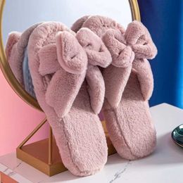 Slippers Slippers Winter Fur Fluffy Womens Soft Plus Flats Women ome Sandals Indoor Casual Designer Cute Bow Flip Flops Black H240326J06M