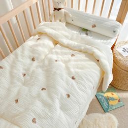 Korean Pure Cotton Cartoon Bear Cream Warm Baby Quilt Four Seasons born Swaddle Wrapped Bedding 1X1.2M 240313