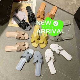 Leather Sandals Oran Women's Slippers 2024 Summer New Versatile Fashion H-mop Flat Bottom Sandals Dust Bag