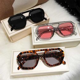 Sunglasses Retro Tortoishell Pilot Sunglasses Womens Brand Designer 2023 Extra Large Sunglasses Double Bridge Rectangular Mens Sunglasses J240328