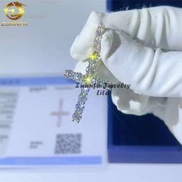 Top Quality Certified Vvs Diamond Hip Hop Solid Jewellery 14K Real Gold Moissanite Cross Pendant