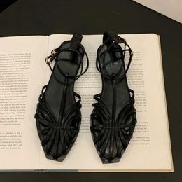 Sandals SUOJIALUN 2023 Summer Flat Shoes Womens Fashion New Gold Narrow Belt Sling Ankle Srtrap Dress Slide H240328Z4HI