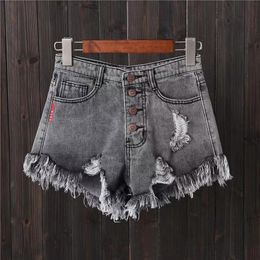 Designer summer distressed burr edge denim shorts for women 5+6 plus chubby mm oversized high waisted wide leg hot pants trendy and sexy womens shorts