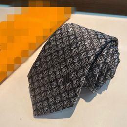 Fashion Silk Neck Ties Slim Narrow Polka Dotted Polka Dots Jacquard Woven Neckties Hand Made In Many Styles with box 888