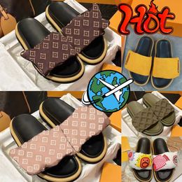 2024 Low price Designers Slippers Pool Pillow Mules Women Sandals Sunset Flat Comfort Mules Padded Front Strap Fashionable Style Slides 36-45