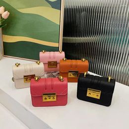Shoulder Bags High Quality Versatile Underarm Bag 2024 Fashion Lock Chain Messenger Women Purse And Handbags