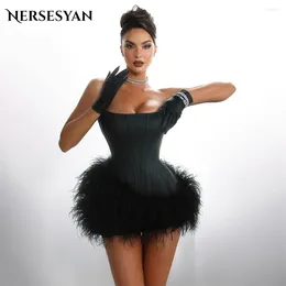 Party Dresses Nersesyan Sexy Mini Solid Cocktail Gowns Off Shoulder Backless Above Knee Evening Feathers Prom Dress No Gloves