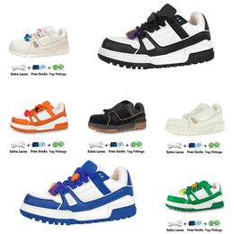 Trainer Maxi Designer Casual shoes flat sneaker trainer Embossed leather white green red blue fashion platform mens womens low trainers high top quality