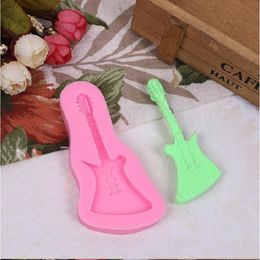 Cake Tools Musical Instrument Guitar Silicone Fondant Soap 3D Mold Cupcake Jelly Candy Chocolate Decoration Tool Moulds195h