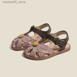 Sandali Sandali da bambina in vera pelle antiscivolo con suola morbida scarpe da spiaggia per bambini Oxford fiore sandali casual per bambini Q240328