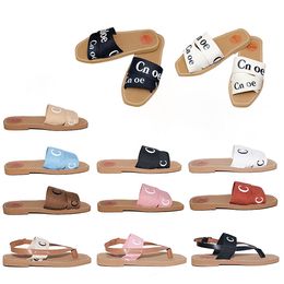 2024 Designer Women's Flat Sandals Slides With Soft Leather Slippers for Summer Women Flip Flops Basic Plain Slippers Slip On Sandals Slides Casual Peep Toe Beach