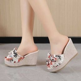 Slippers 2023 New Womens Slide Sweet Bow Open Toe Summer Sexy Flower Shoes High Heel Platform Wedge H2403285QXX