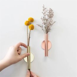 Racks Rose Gold Wall Dried Flower Holder Nordic Creative Floral Arrangement Metal Rack Vogue Simulation Flower Golden Shelf Home Decor