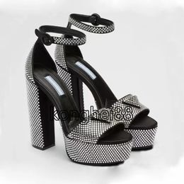 Luxury Designer Heels Dress Shoes Fashion Girls Platform Mid-heel Dress Shoes Women Open-toed Sandals Classic Heels