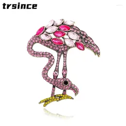 Brooches Retro Elegant Flamingo Brooch Women's Colored Rhinestone Fashion Temperament Pin Coat Suit Corsage Accessories Pins