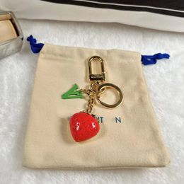 Keychain designer V key chain luxury charm ladies car keychain men classic letter charm strawberry key ring fashion accessories cute gift exquisite