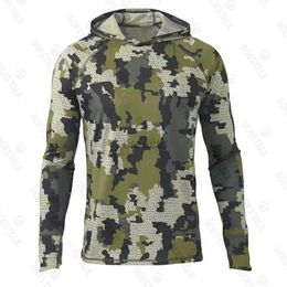 Men's Hoodies Sweatshirts 2024 new mens hoodie camouflage fishing shirt camping hiking clothing sunscreen breathable fishing shirt 24328