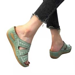 Slippers New Womens Wedding Platform Large size Orthopaedic Sandals Walking Open Toes Leisure Beach Shoes 2023 H240328LRCJ
