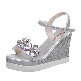 Sandals 2024 Womens Fashion Flower Blossoming Toe Dress Silver Water Diamond Wedge Platform Party Shoes H2403280OHZ