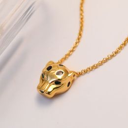 collana di alta qualità di lusso placcato oro 18 carati Collane con pendente in cristallo con riproduzioni ufficiali verdi diamants legers panthere 232F