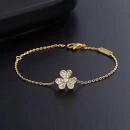 Designer's latest brand Van Four Leaf Grass Jewelry Womens Three Full Diamond Bracelet Simple Lucky Light Luxury