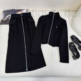 Women's Two Piece Pants designer brand Spring and Summer New Pra Stand Up Collar Small Short Hoodie Jacket Paired with Elastic Waistband Hip Skirt Casual Set WI1