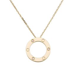 Designer Love Circle Pendant Necklace Fashion Letter Necklaces for Men and Women Valentine's Day Gift 18k Gold Plated Luxury 247Y