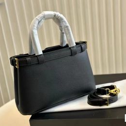 Designer The new season of handbag single shoulder bag cowhide version features simple lines and exquisite elements intertwined The detachable shoulder strap