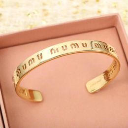 Cute Hollow Simple Letters Bangle Bracelet for Women Girls 18k Gold Brand Luxury Designer Love Nail Bracelets Jewellery Woman Top Grade