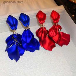 Charm Matte Petal Tassel Earrings for Women Light Luxury Fashion Blue Drop Earring Personality All-match Jewellery Wholesale Female Y240328