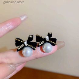 Charm Inlaid Rhinestone Bow Flocking Pearl Earrings for Women New Elegant Temperament Stud Earrings Black Bowknot Jewelry Gifts Y240328