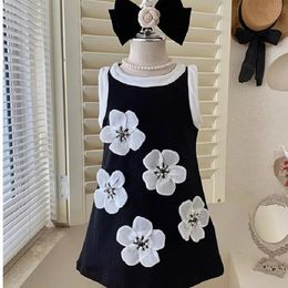 Girls Sleeveless Black Princess Dress Summer Hepburn Style ThreeDimensional Flowers Children Undershirt Baby Dresses 240325