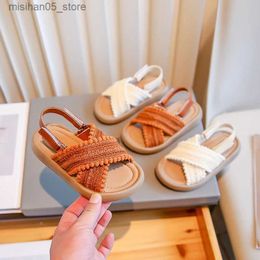 Sandals Ethnic 2023 Preschool Shoes Versatile Casual Cross Childrens Sandals Girls Simple Platform Korean Anti slip Childrens Fashion Shoes Q240328