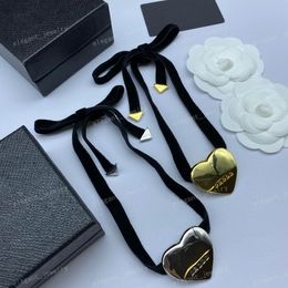 Designer necklace, heart, black velvet, women's neckline short necklace, fashion, elegance, jewelry, high sense, glamour, gold/silver, 2 colors, classic, triangle, high-end