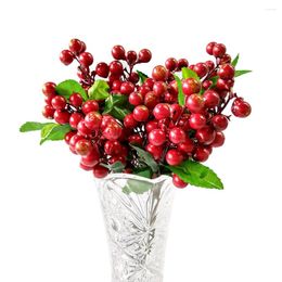 Decorative Flowers Artificial Lifelike Berries Fake Mini Simulation Fruit Plants (Red)