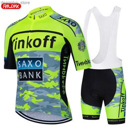 사이클링 재킷 최신 Tinkoff Saxo Bank Bicycle Jersey Summer UV 저항성 자전거 세트 통기성 레이싱 스포츠 자전거 자전거 자전거 24328
